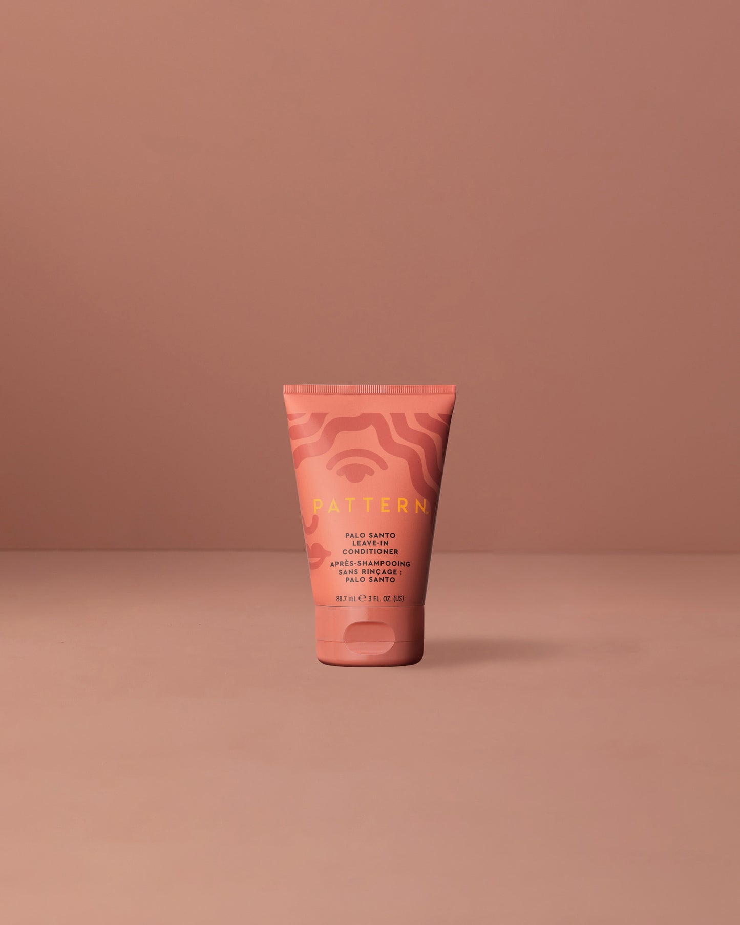 PATTERN
PALO SANTO
LEAVE-IN
CONDITIONER
APRÈS-SHAMPOOING
SANS RINÇAGE :
PALO SANTO
88.7 mL e 3 FL. OZ. (US)