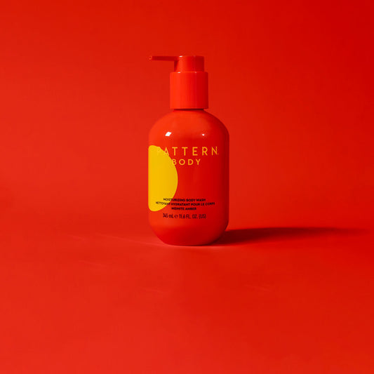 PATTERN
BODY
MOISTURIZING BODY WASH
NETTOYANT HYDRATANT POUR LE CORPS
MIDNITE AMBER
345 mL e 11.6 FL. OZ. (US)